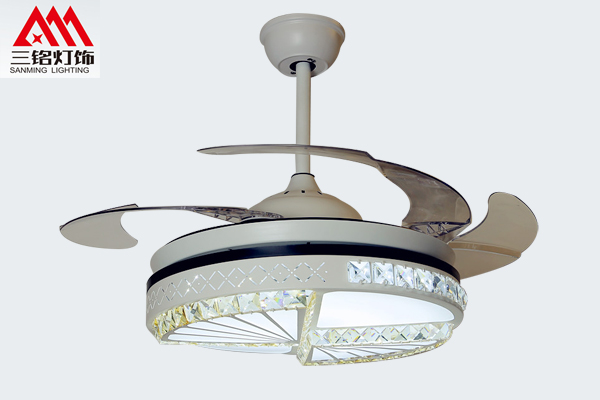 揚中豪華（huá）現（xiàn）代風扇燈代理（lǐ）