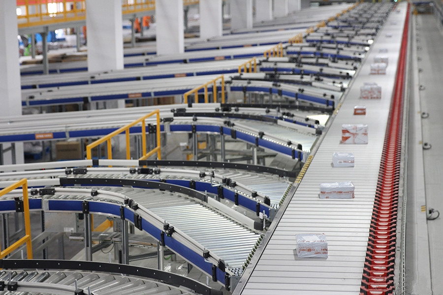 自動分揀（jiǎn）鏈板輸送機