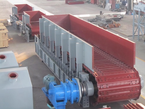 鱗板（bǎn）輸送機實（shí）用現場