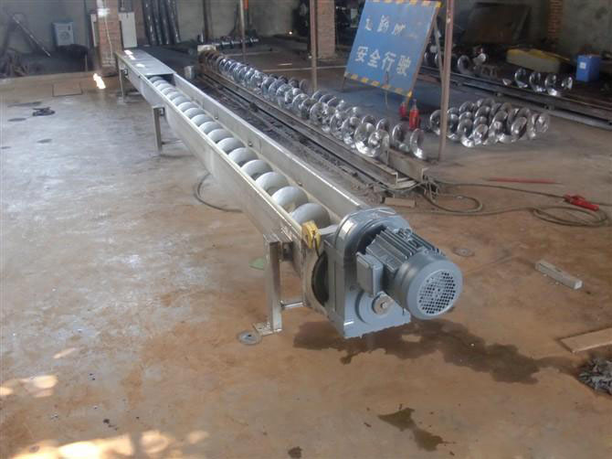 煤灰U型槽（cáo）螺旋輸送機（jī）