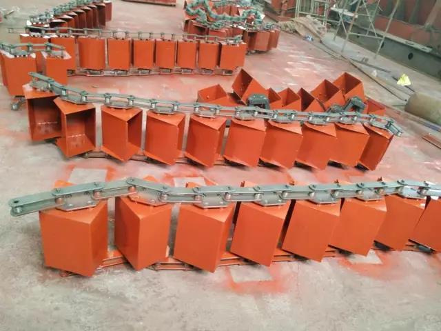 板鏈鬥提機料鬥鏈條展（zhǎn）示（shì）