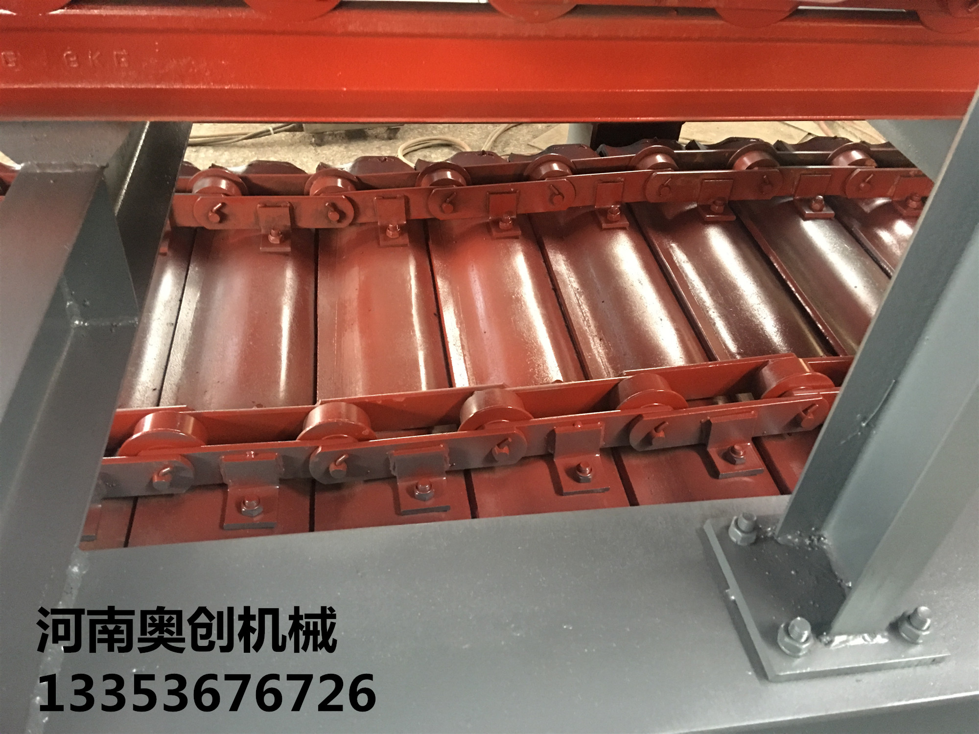 鱗板輸送（sòng）機實物展示