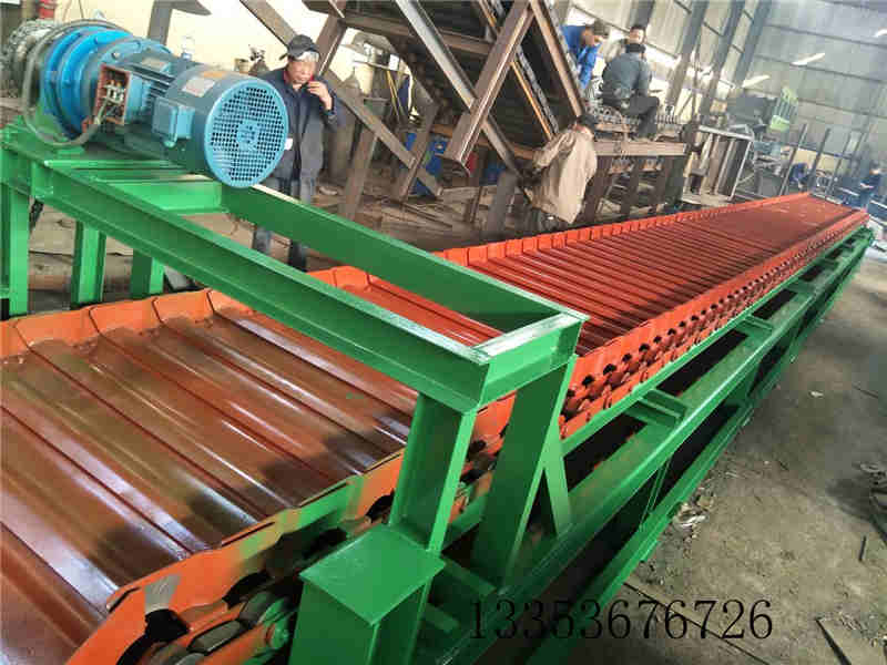 鱗板輸送（sòng）機（jī）