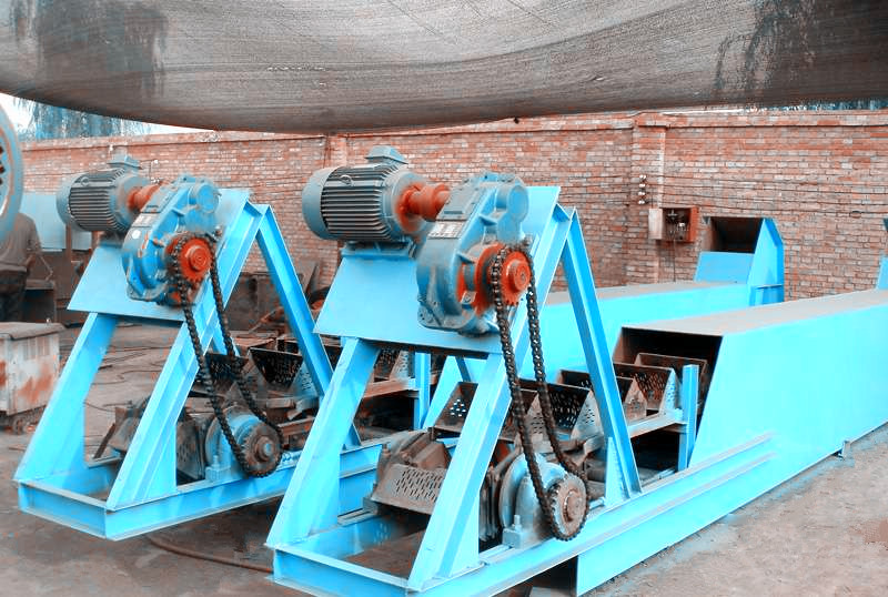 撈坑鬥提（tí）機