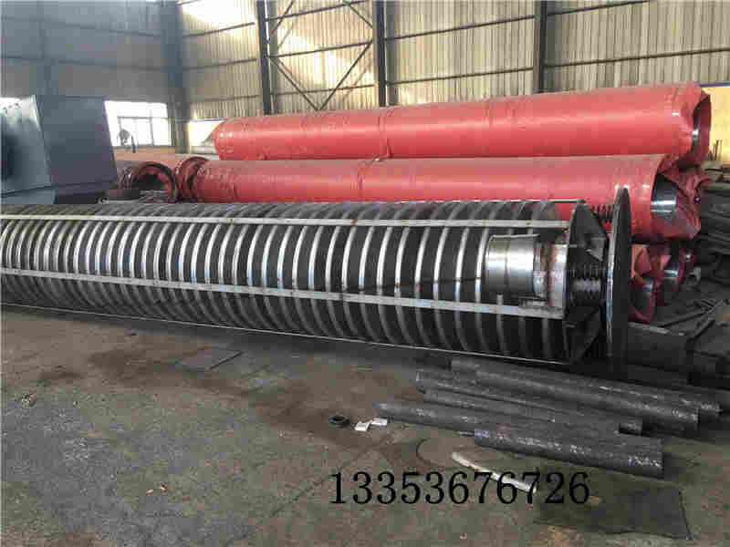 垂直振動（dòng）提升機（jī）製作中