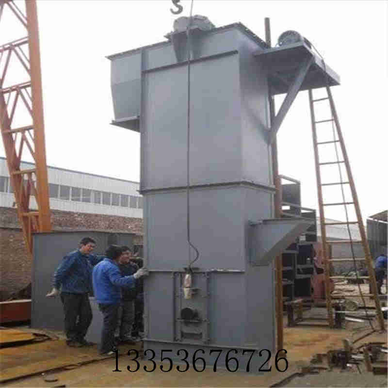 鬥式提升機安裝現場