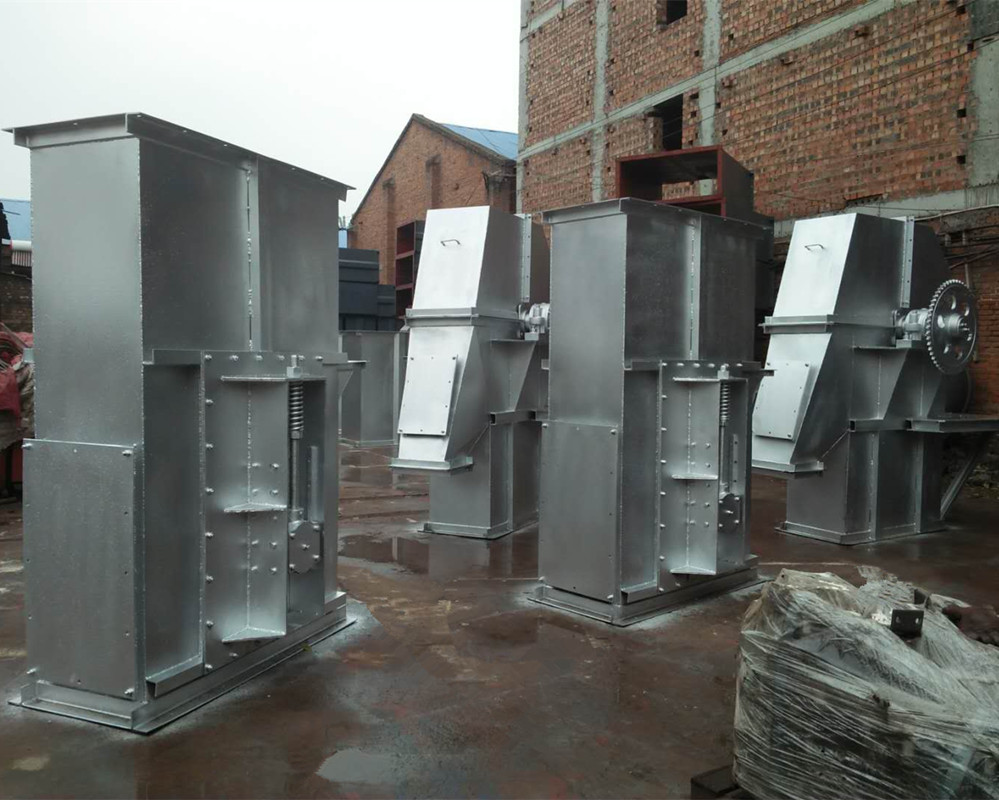 鬥式（shì）提升機1