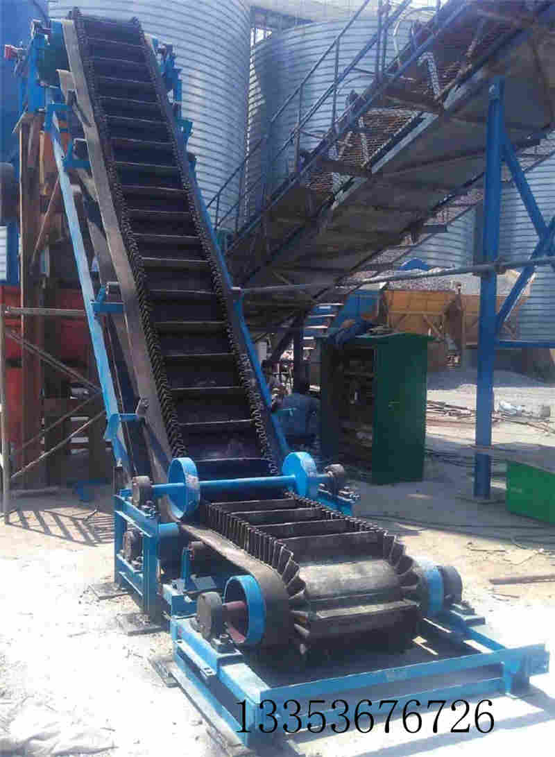 大（dà）傾角皮帶機