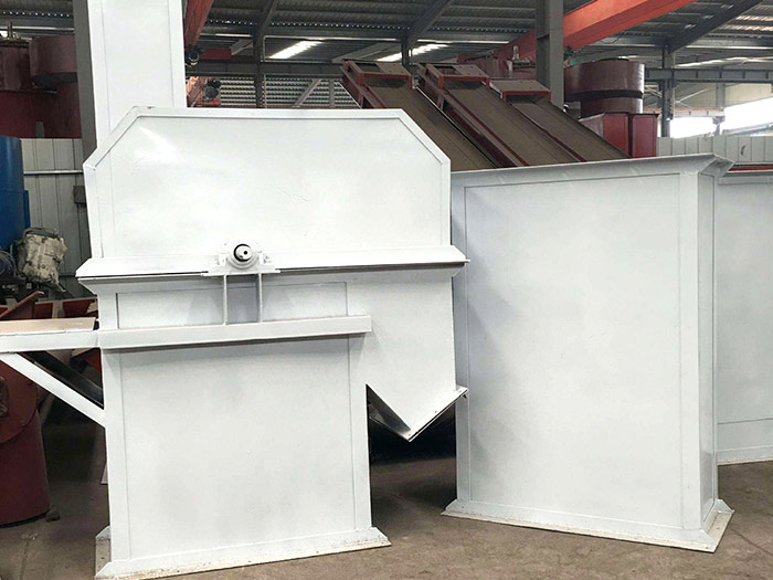 高效提升的鬥式（shì）混凝土提升機-混凝土料（liào）倉螺旋配套廠家