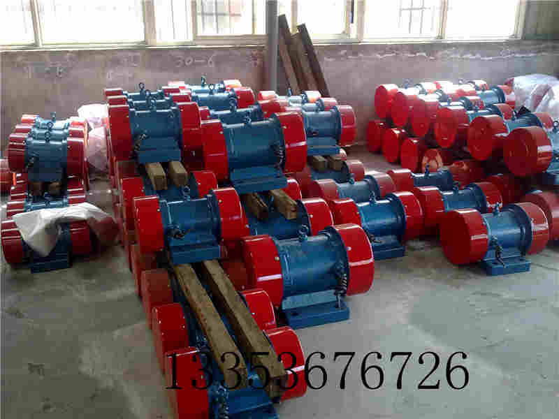 倉壁振（zhèn）動器