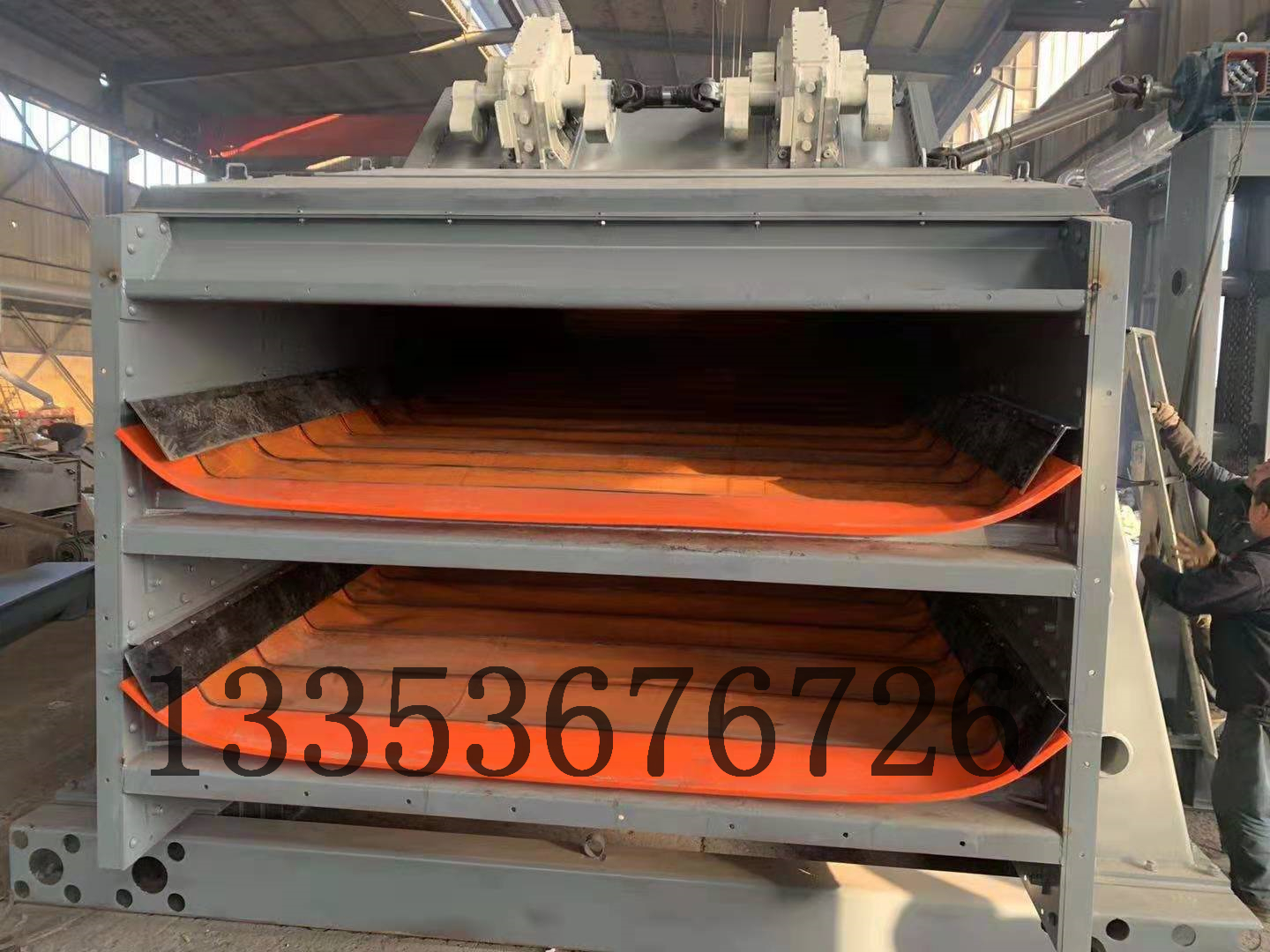 礦用（yòng）雙層弛張篩1