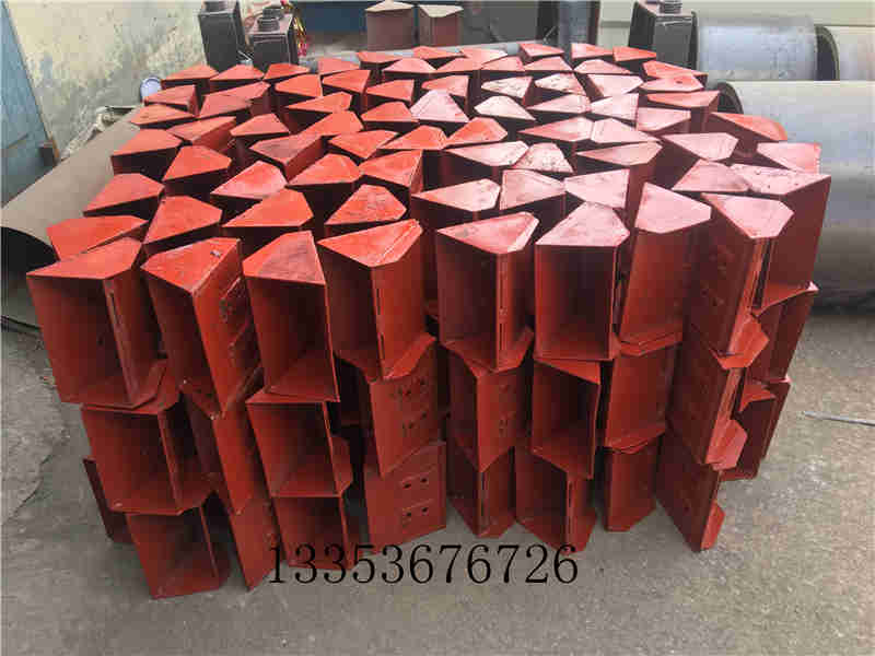 板鏈 環鏈 皮帶鬥式（shì）提升機的料鬥使用壽命是多久？