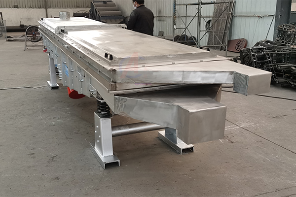 土豆使（shǐ）用直線篩進行分級