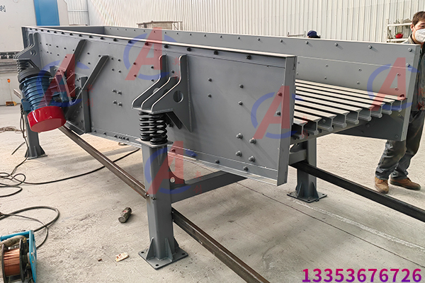 棒條式振（zhèn）動篩給料篩（shāi）分一體（tǐ）機（jī）