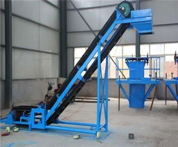 大傾角（jiǎo）皮帶機