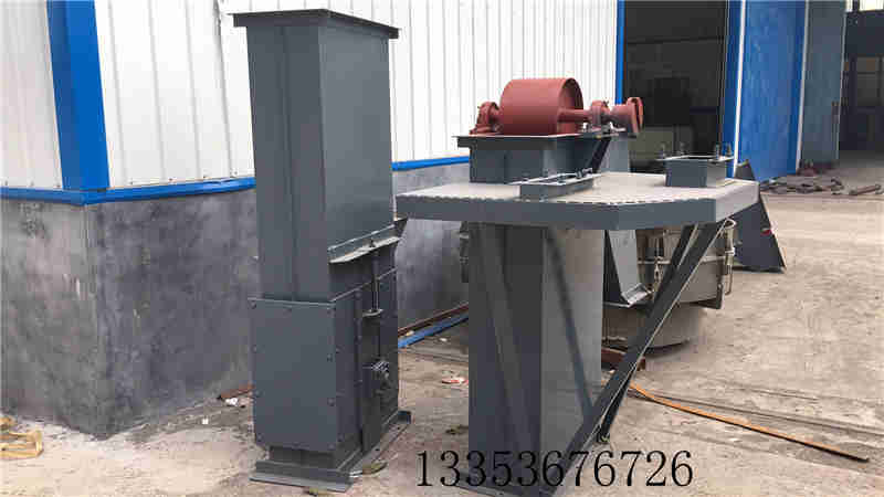 膠帶式鬥式（shì）提升機