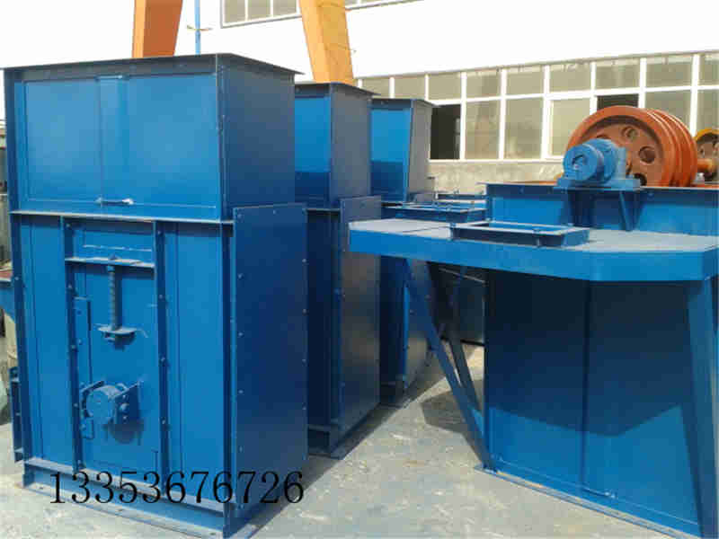 環鏈（liàn）鬥式提升機展（zhǎn）示