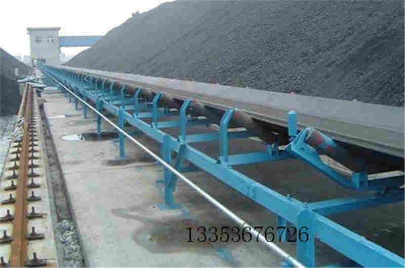 膠（jiāo）帶皮（pí）帶輸送（sòng）機安裝（zhuāng）調試及試機運轉注意事項（xiàng）