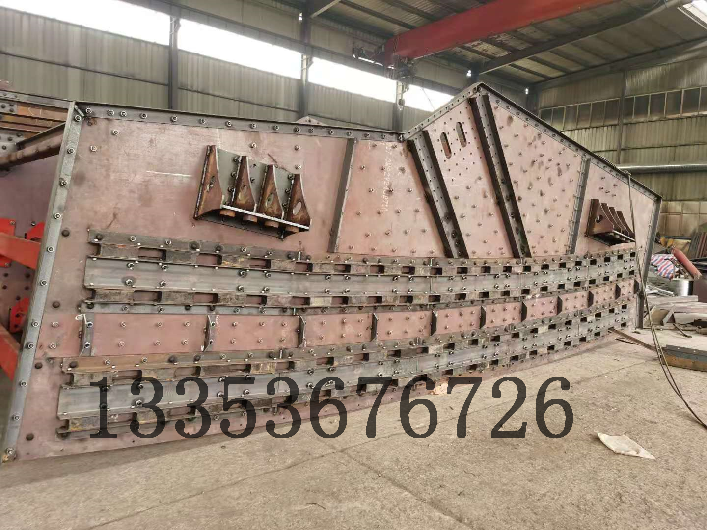 大型原煤深度篩分雙層弛（chí）張篩（shāi）與其它類型篩機相（xiàng）比有哪些（xiē）優勢?