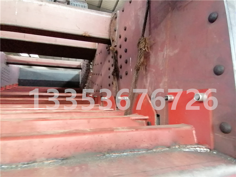 破（pò）碎礦石篩（shāi）選用（yòng）沸（fèi）騰弛張篩橫（héng）梁