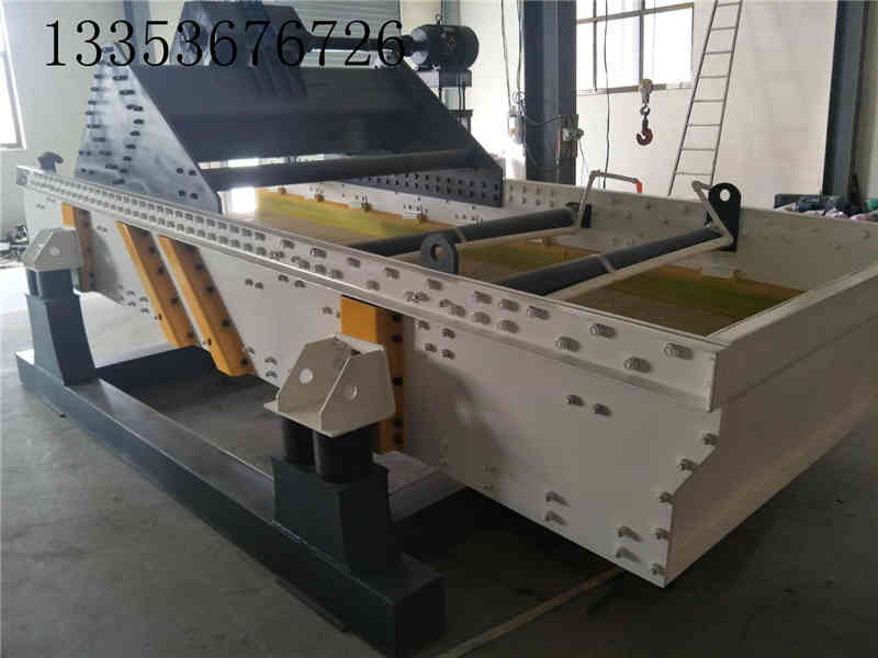 激振器式高頻（pín）脫水篩的產品優勢比（bǐ）振（zhèn）動電機的體現在哪方麵？